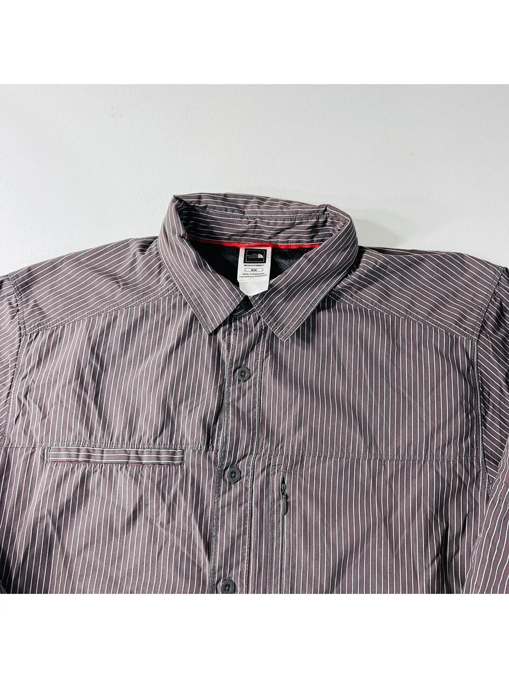 The North Face Button Down Shirt L/S Navy Red Striped Vented Men’s Size Medium